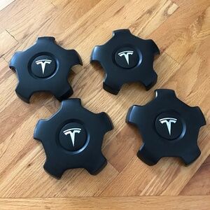 4 Tesla Aero Wheel Center Caps